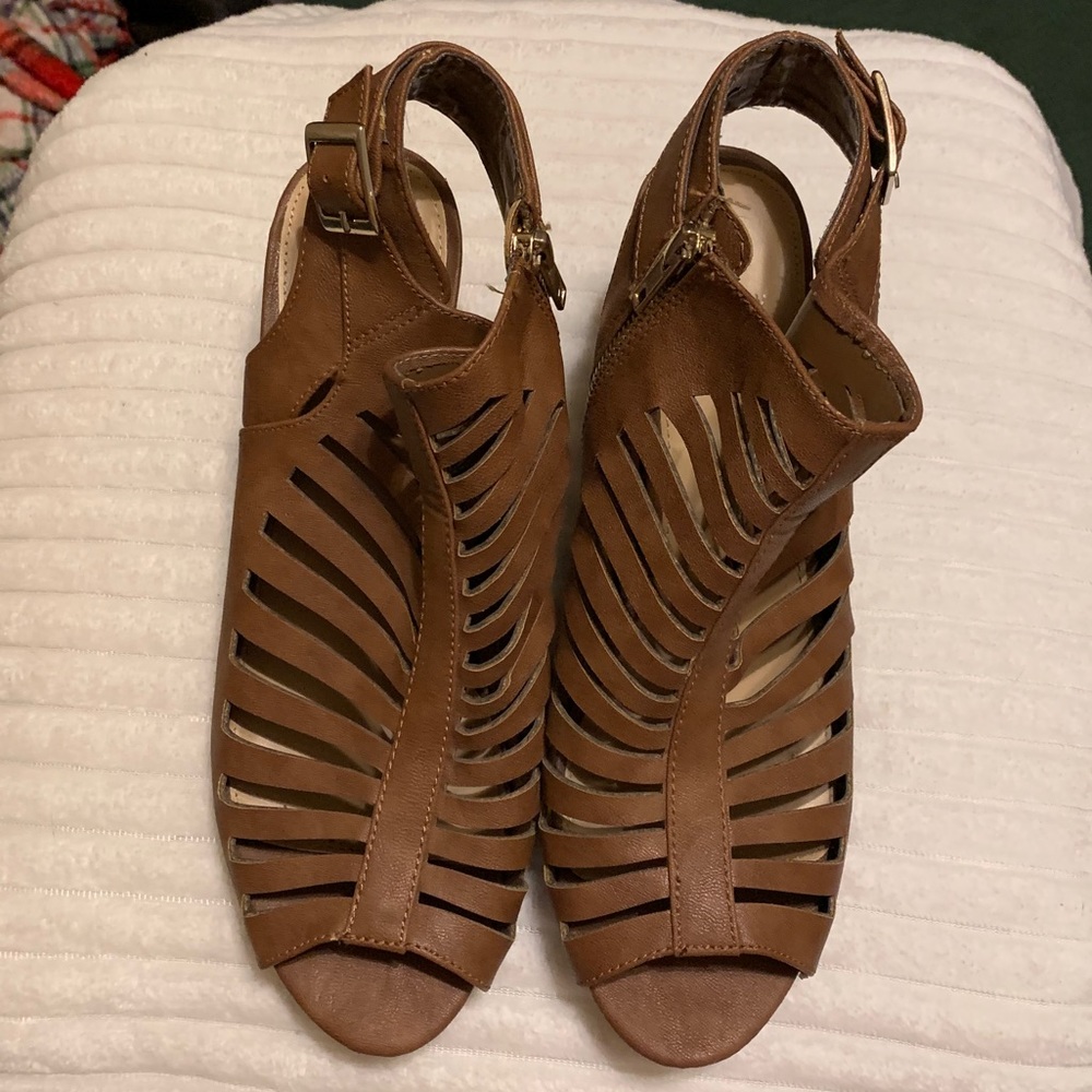 CATO strapped ankle bootie/chunk heel (size 10W)